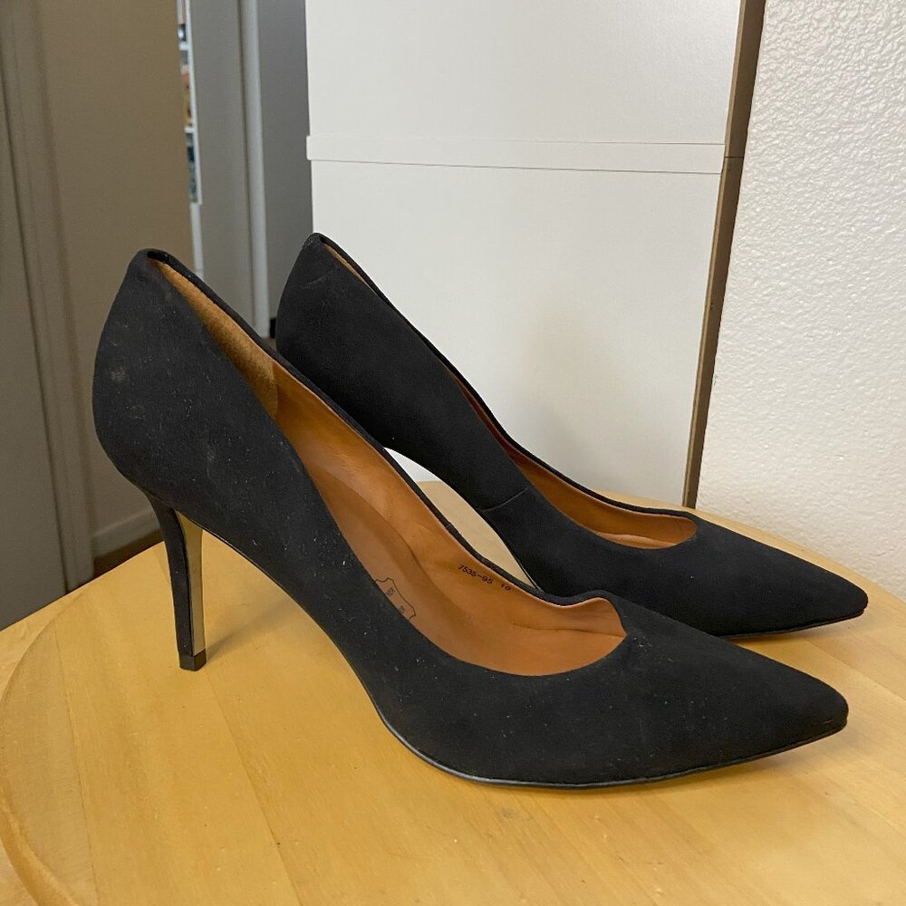 Black Suede Pump Cathy Jean size 10